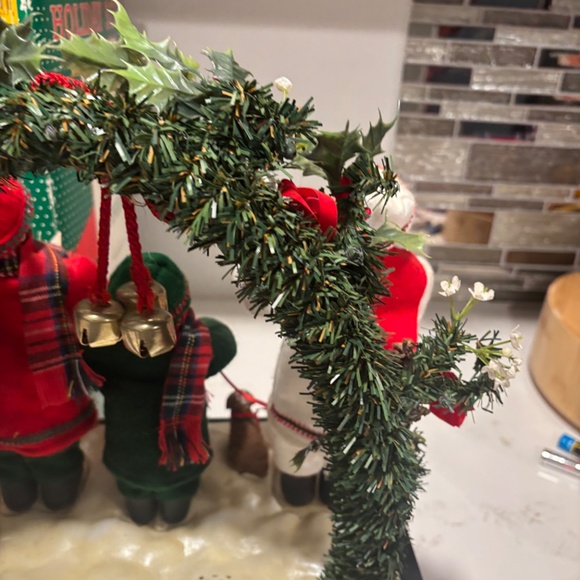 Vintage Dickens Smile Ind. Ltd. 1990 Christmas Carol Music Box with Lights w/box - Picture 12 of 17